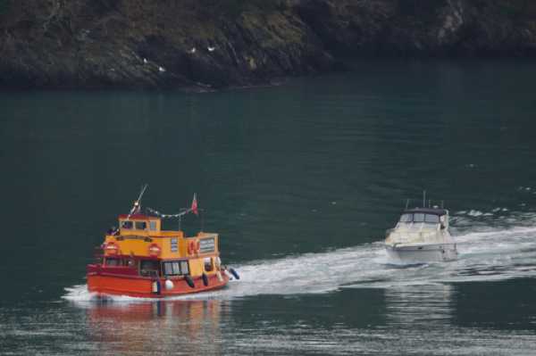 18 January 2021 - 09-29-55
Probably off for a winter service up river (new brake linings, oil change, check windscreen wipers, the usual). I'll hazard a guess that Hi-Flyer, the cruiser being towed is actually the lift home.
--------------------------
 Torbay boat Brixham Belle & Hi Flyer